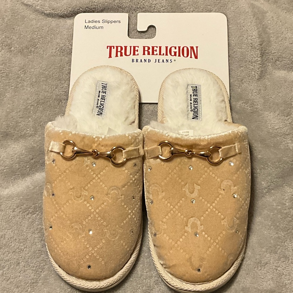 True Religion Women's Beige Slippers with Gold Accents🤍